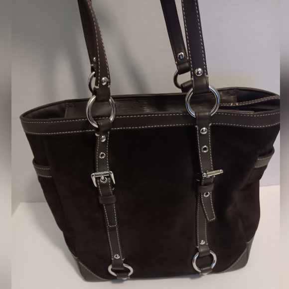 Coach Brown Suade Bag Needs To Be Cleaned - Picture 2 of 13